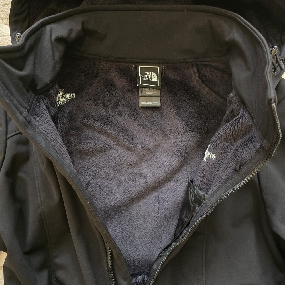 The North Face Apex jacket in women's size small - Picture 8 of 9